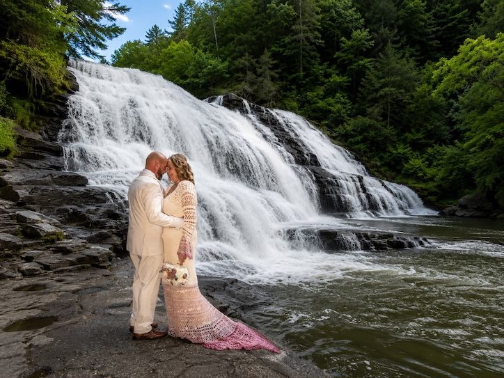 Jennifer Mummert wedding and elopement photography — a wedding beside a waterfall